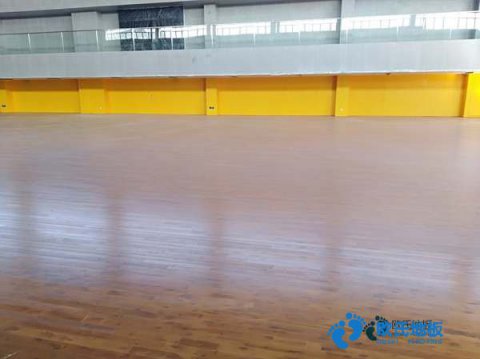 學(xué)?；@球場(chǎng)館木地板選哪家